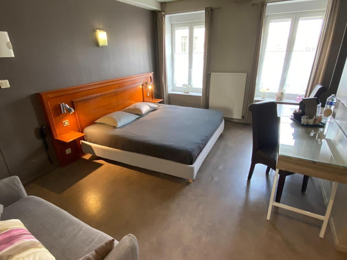 Studios & Appartements Confortables Au Centre De Bourbourg - Gare A Proximite Екстер'єр фото